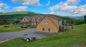 Clover Hill Farm & Country Inn - Image 5