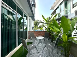 BNB Luxe Homestay, Rawang - pool, 18 pax - Image 5