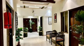 Royal Inn Hotel - Image 5