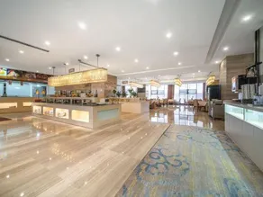 Hong Qi Qu Holiday Hotel - Image 4