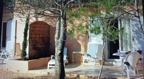 Anduze Gîte Les Lauriers au "Petit Clos des Cigales" - Image 3