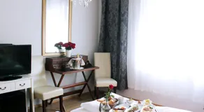 Stadthotel Restaurant Auerhahn - Image 2