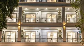 Saltstayz Premier Near Sector 44 Corporate Hub - Image 5