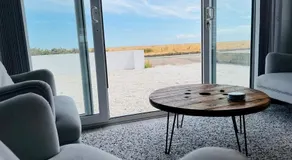 Fabulous Beach Front Holiday Location - Pass the Keys - Image 5