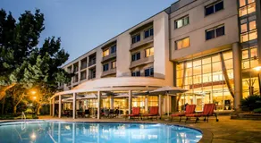 Garden Court Eastgate - Image 4