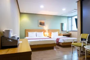 Hotel Noah - Image 2