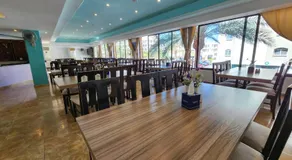 Aquavista Hotel & Suites - Image 3