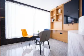 Starway Hotel Urumqi Guangming Road Times Square - Image 3