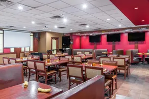 Ramada Plaza by Wyndham Cincinnati Sharonville - Image 5