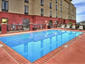 Hampton Inn Cleveland, MS - Image 3