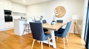 Stylish 4BR Retreat with Water Views - Image 2