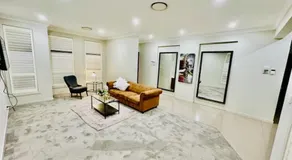 Entire 4 Bed Rooms Sanctuary - Image 2