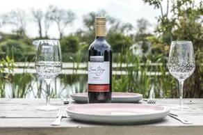 Lake Side Luxury Tourer, Carn Springs , Near Tenby - Image 3