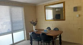 Esperance Travellers Inn - Image 2