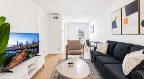 Central Chic 2BR King Suites Close to UT, Moody Center, & DT - Image 2