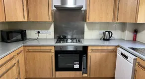 Etruria House - Near Water World, Festival Park and Bet365 - Image 5