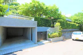 Atami Queens 5 - Image 2