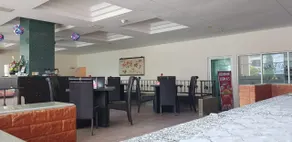 Paradise Hotel - Image 3