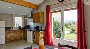 Gîte confortable à Genilac avec terrasse et jardin, idéal pour 2 personnes - Image 5
