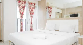 Simply Strategic and Comfy Studio Paramount Skyline Apartment By Travelio - Image 2