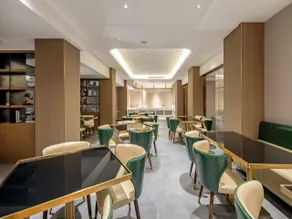 Borrman Hotel Lipu Central Plaza - Image 3