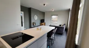 k50159 Spacious and modern apartment near the city center, free parking - Image 5