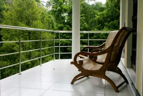 HIDE AWAY FROM BUSTLING CITY BY THE BANK OF RIVER - Image 2