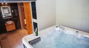 Várkert Deluxe Apartmanház - korlátlan privát wellness - Image 5