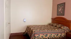 PAYLESS INN - Image 3