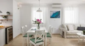 Villa Meadow - Image 2