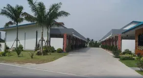 Happy Field Resort - Image 3