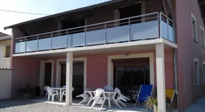 Maison de 240m2 - 8 personnes - Billard, Baby-foot & Balnéo - 25min de Bourgoin-Jailleu - Image 2