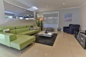 Phillip Island Escape In Style - Image 3