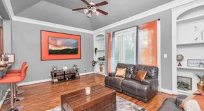 Prolific 3Story w Game Room-HotTub-Near DT - Image 2