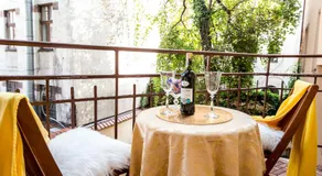Bentis Luxury Apartments - Image 3