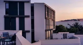 Tiffany Apartments - Image 4