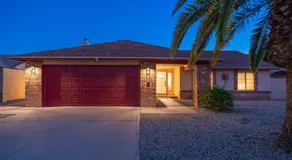 Large Pool With Diving Board, Remodeled 3bdrm, Near State Farm STDM and More! - Image 2