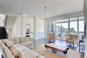 Grand Waterfront Retreat – Under 1hr from Toronto - Image 2