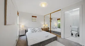 3BR Beach House Near Hobart BBQ Firepit Parking - Image 2