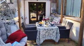 Spacious studio apartment with Sauna and Terrace - Image 4