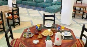 La Belle Vue Guest House - Image 3