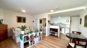 Bright City Studio Near Central - Image 3