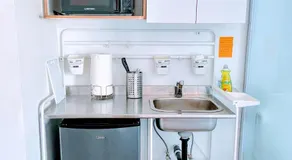 Coastal Comfort Homestay in Santa Monica - Image 4