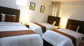 Hotel & Bungalows Villa Valencia - Image 2