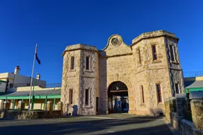 Cappuccino Delight - 1 bedroom central Fremantle apartment - Image 2