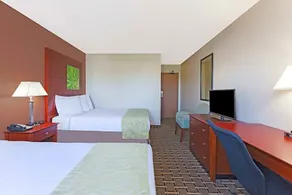Super 8 by Wyndham Flint Township Miller Rd - Image 3
