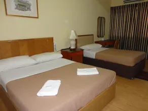 Pristine Hotel - Image 3