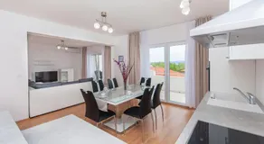 Apartman Mira- Omis - Image 2
