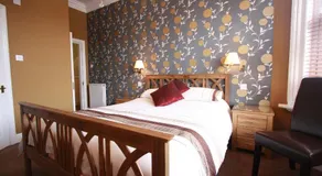 Brentwood Guest House - Image 2