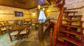 Heraklis Hotel - Image 2